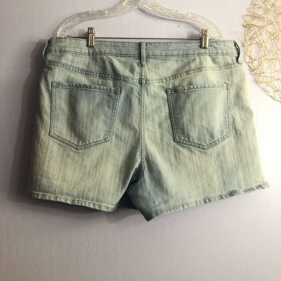 High rise old navy jean shorts size 16 - Picture 2 of 3